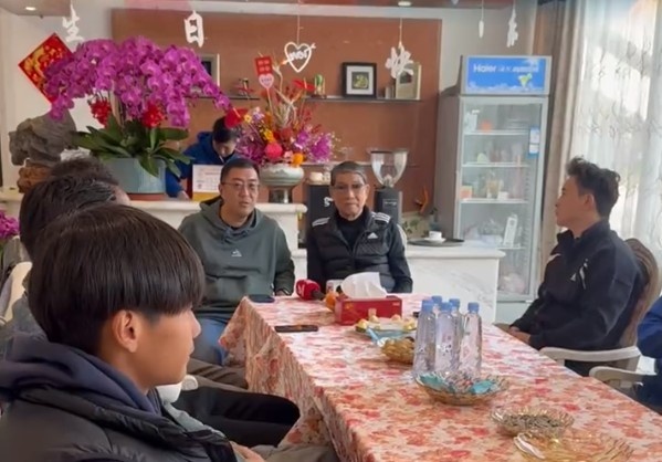  徐根寶寄語申花球員：世界杯出線才是硬道理，要為國家隊爭取榮譽(yù)