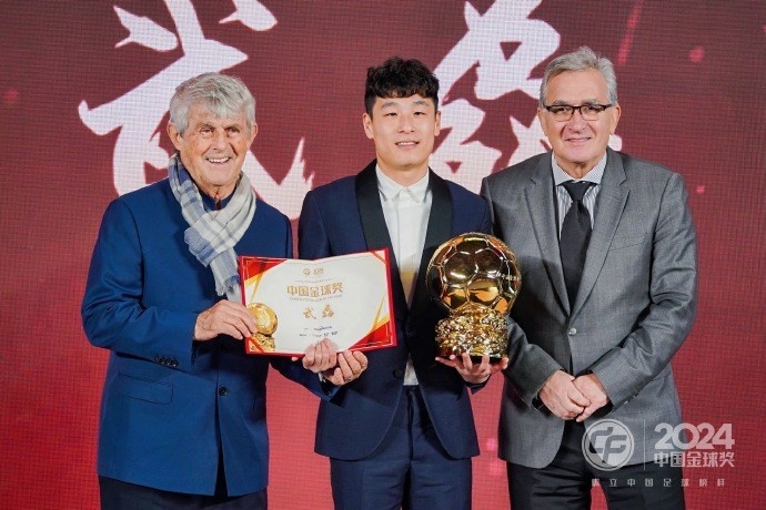  恭喜“核武7”！武磊第五次加冕中國金球獎