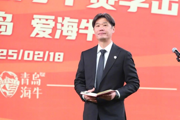  多名媒體人士點(diǎn)評海牛：引援老中青都有，就看李霄鵬的捏合能力了