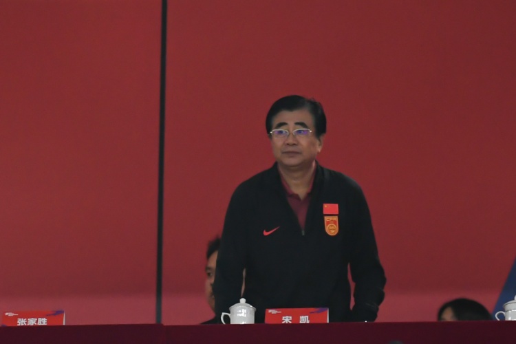  北青體育：宋凱、許基仁探班U20國青，將全程陪伴征戰(zhàn)U20亞洲杯